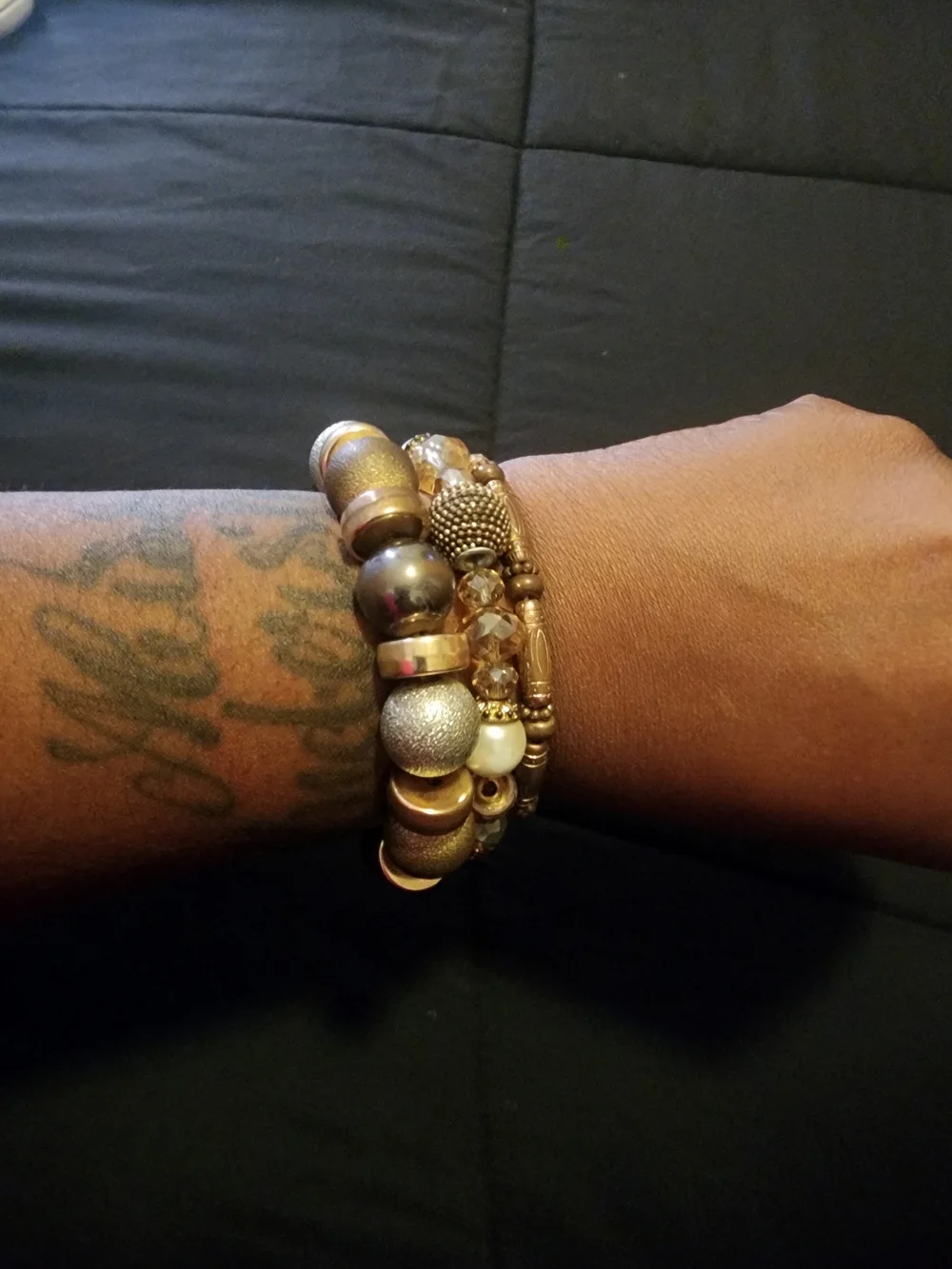 Women’s Gold-Tone Beaded Stretch Bracelet - Elegant Bronze & Cream
